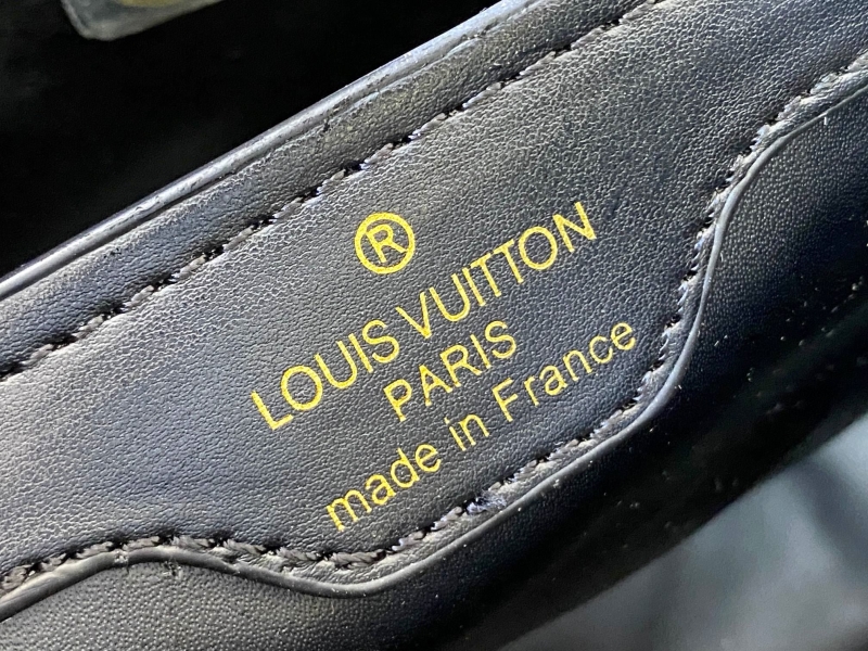 LV Capucines Bags